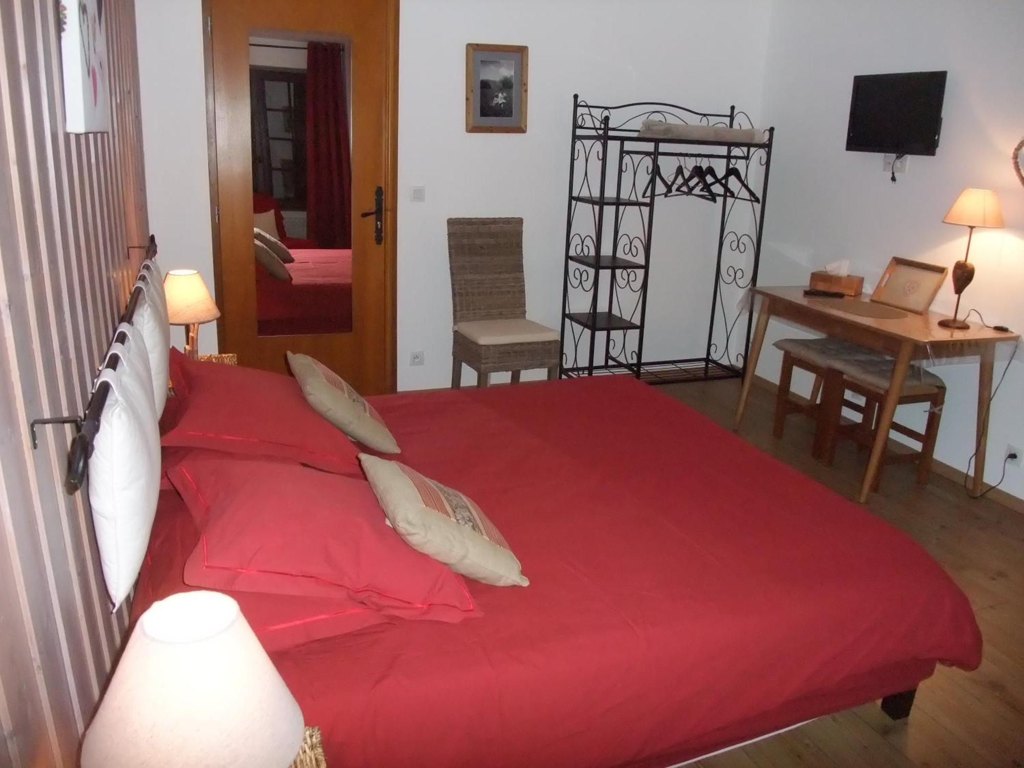 Le Domaine du Grand Cellier Chambres d'hôtes en Savoie Tournon-sur-Rhône Chambre photo