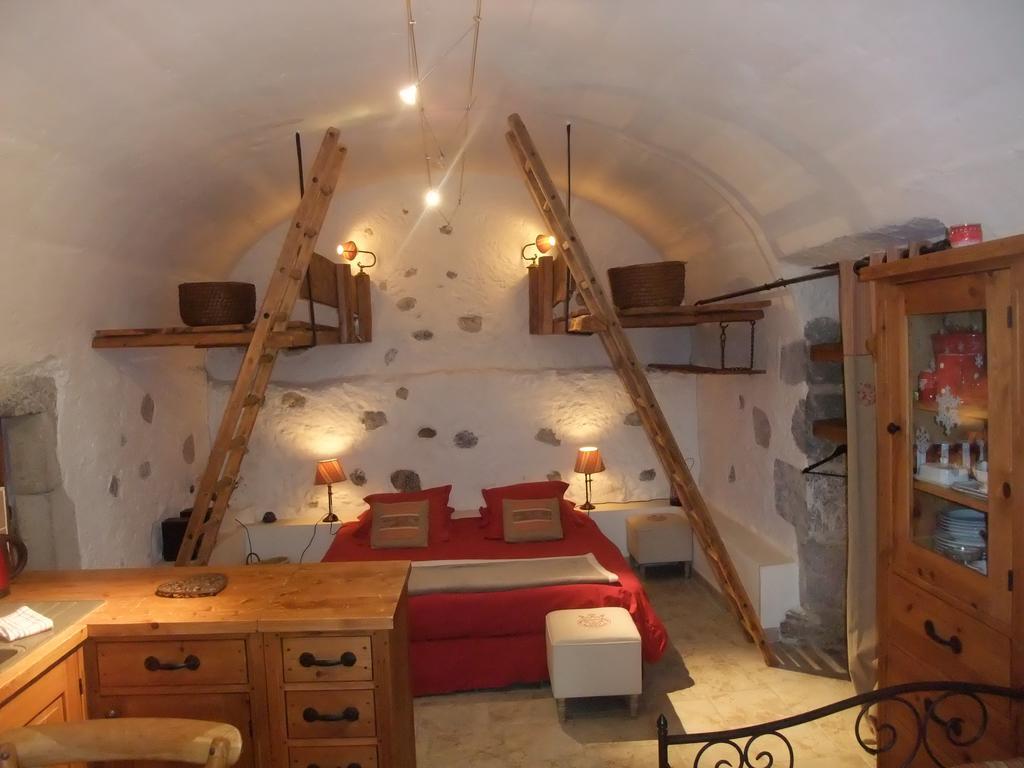 Le Domaine du Grand Cellier Chambres d'hôtes en Savoie Tournon-sur-Rhône Chambre photo