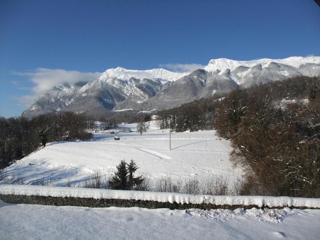 Le Domaine du Grand Cellier Chambres d'hôtes en Savoie Tournon-sur-Rhône Extérieur photo