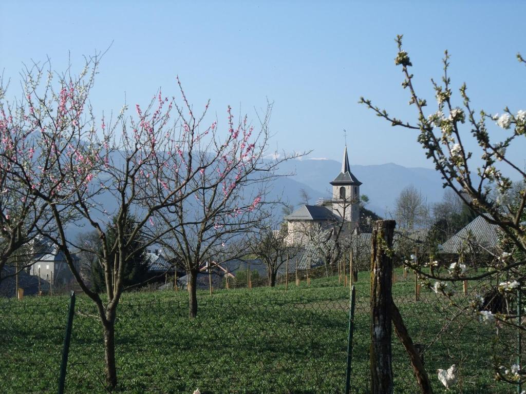 Le Domaine du Grand Cellier Chambres d'hôtes en Savoie Tournon-sur-Rhône Extérieur photo