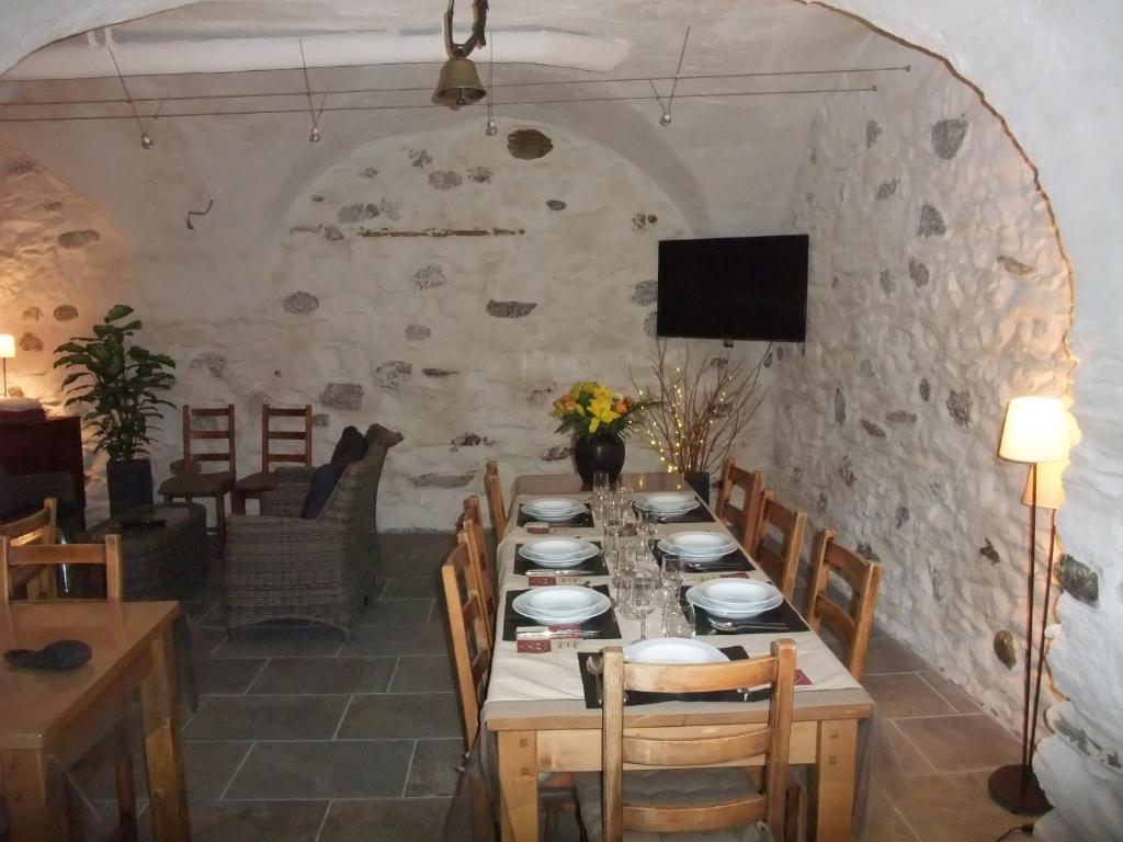 Le Domaine du Grand Cellier Chambres d'hôtes en Savoie Tournon-sur-Rhône Extérieur photo