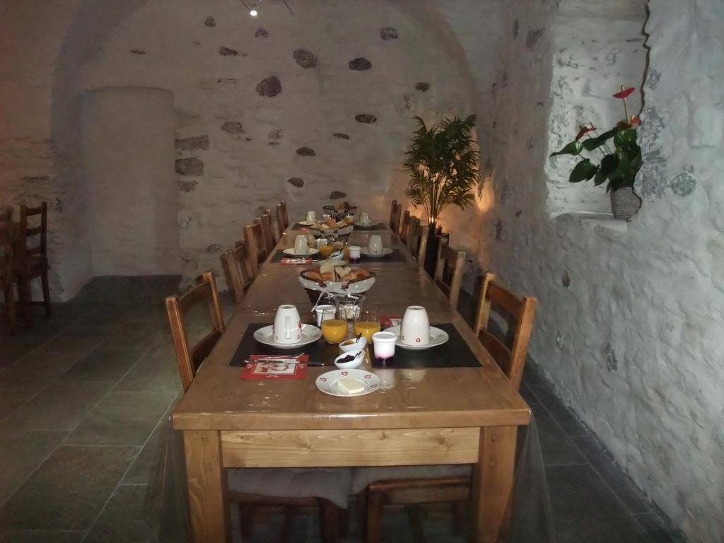 Le Domaine du Grand Cellier Chambres d'hôtes en Savoie Tournon-sur-Rhône Extérieur photo