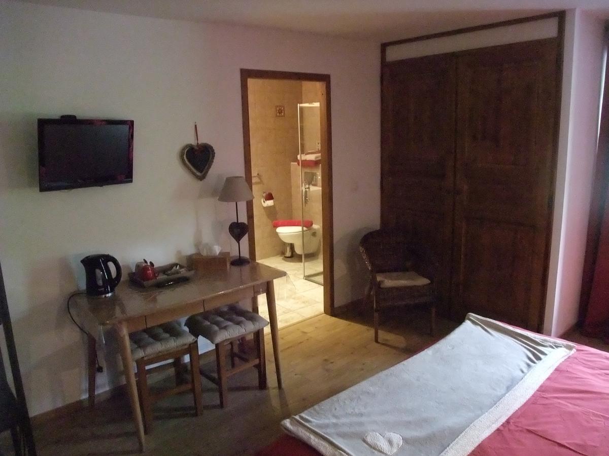 Le Domaine du Grand Cellier Chambres d'hôtes en Savoie Tournon-sur-Rhône Extérieur photo